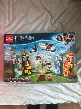 Lego Harry Potter Quidditch Match. Sealed in box.  Some damage to box.